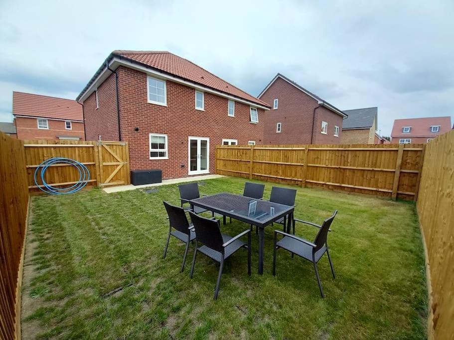 Cozy 3 Bed Sasha House In Beeston Nottinghamヴィラ エクステリア 写真