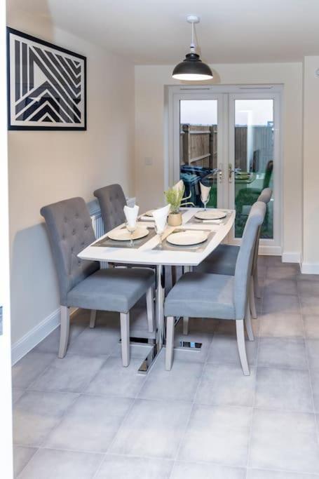 Cozy 3 Bed Sasha House In Beeston Nottinghamヴィラ エクステリア 写真